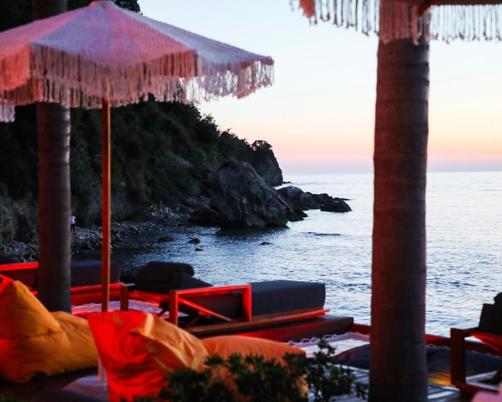 Oniro By Iliria Palace (Adults Only) Himare Exterior photo