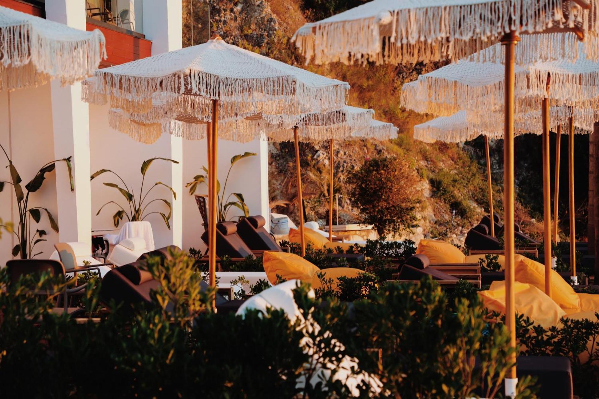 Oniro By Iliria Palace (Adults Only) Himare Exterior photo
