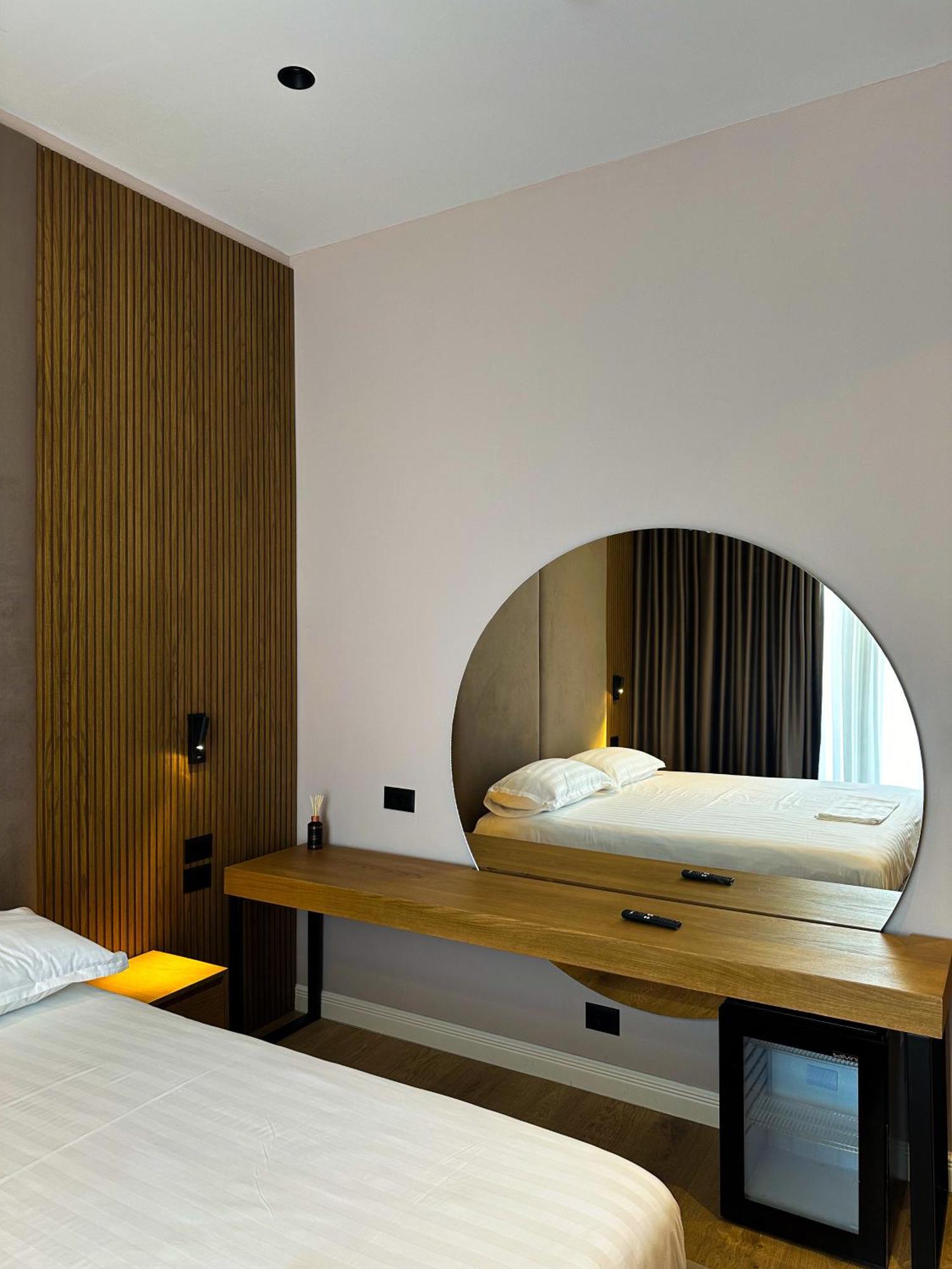 Oniro By Iliria Palace (Adults Only) Himare Exterior photo